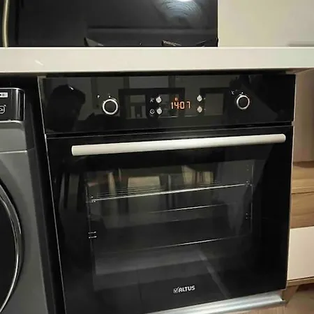 アパート 1 Bedroom Free Pool Parking And Security *