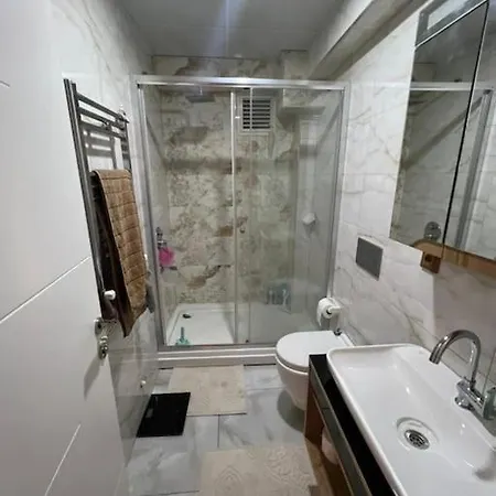 アパート 1 Bedroom Free Pool Parking And Security
